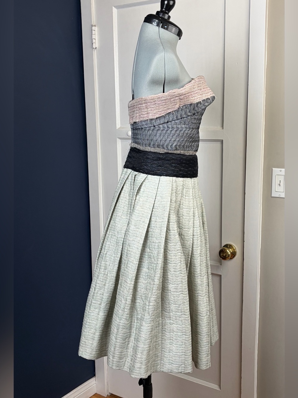 Miu Miu VTG Fall 07 Look #40 Strapless Silk-Blend Cocktail Dress, 38, EUC - Picture 7 of 16
